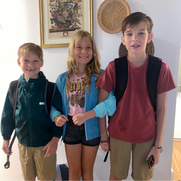 Hi there, I’m Kay! Okay, love ya bye! ✌🏼 - Picture 3 of 13